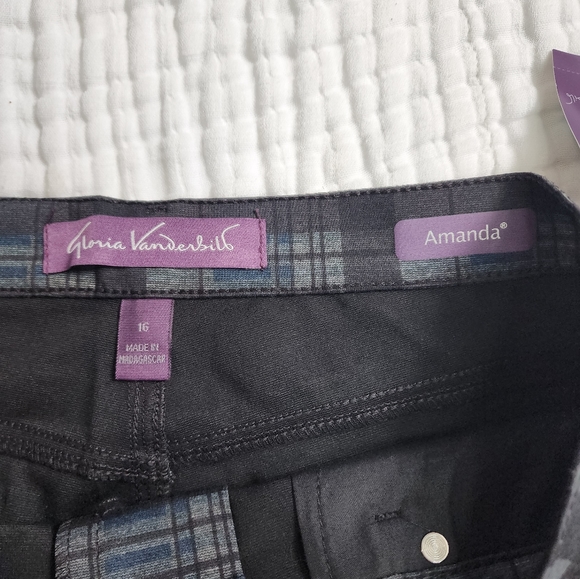 Gloria Vanderbilt Amanda HIgh Definition Performance Ponte Pant  16 short NWT - Picture 5 of 6